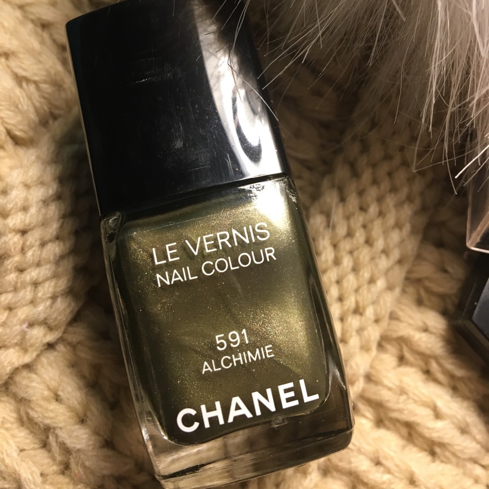 Chanel Le Vernis Nail Colour 591-Alchime
